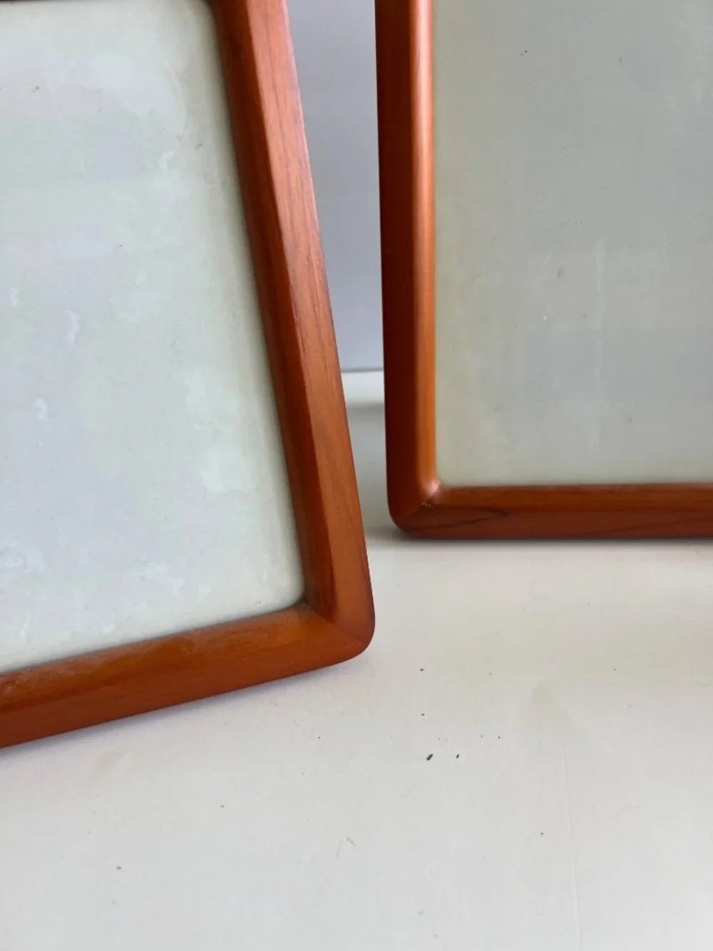 Vintage Wooden Round Corner Picture Frame